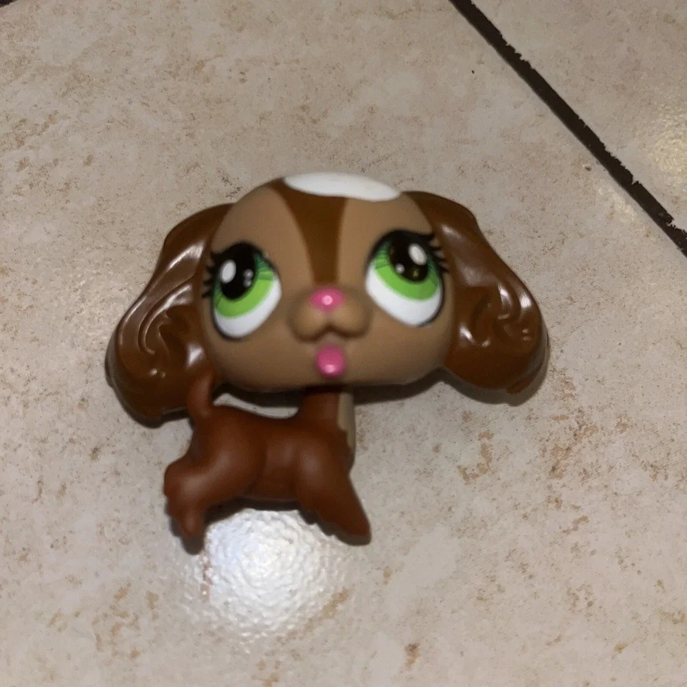 Littlest Pet Shop Brown and White Cocker Spaniel Dog Green Eyes Sprinkles #3289